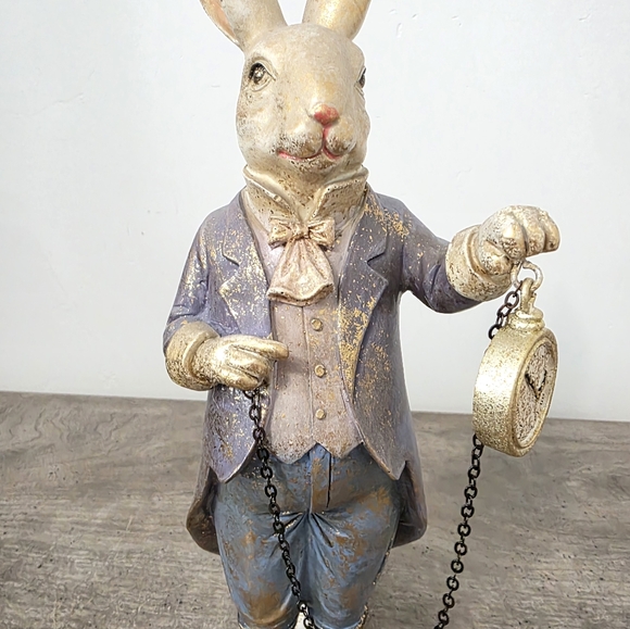 New Easter Bunny Gentlemen holding a Clock Figurine - Picture 4 of 6